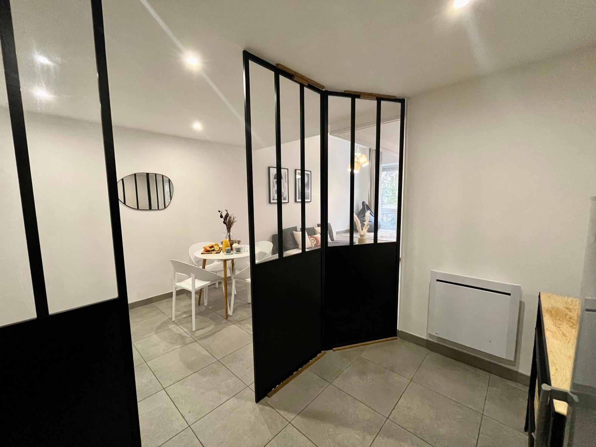 Suite Danbury Lyon Eksteriør bilde