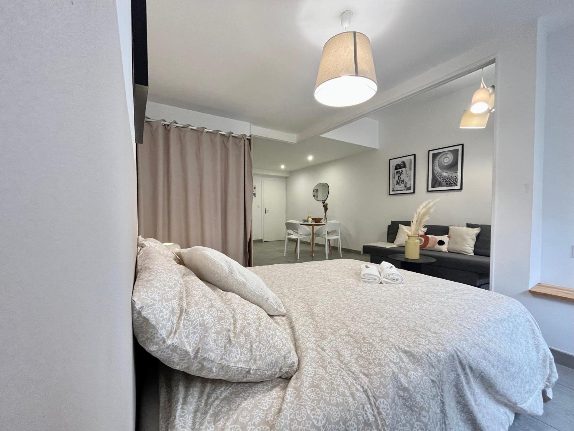 Suite Danbury Lyon Eksteriør bilde